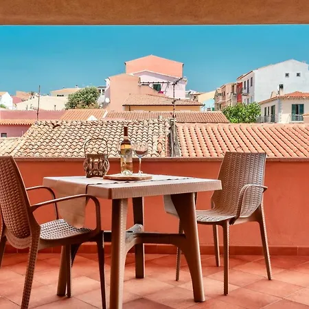 Isa-residence With Swimming-pool In Aparthotel