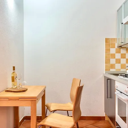 Aparthotel Isa-residence With Swimming-pool In Santa Teresa Gallura