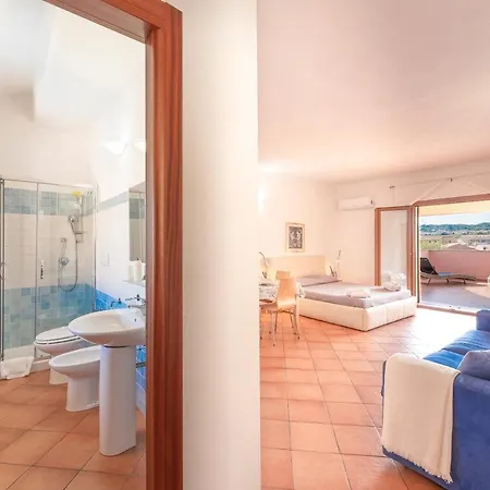 Isa-residence With Swimming-pool In Aparthotel Santa Teresa Gallura