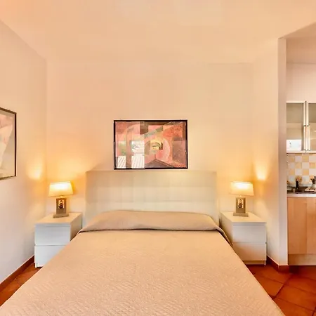 Aparthotel Isa-residence With Swimming-pool In *