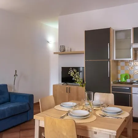 Isa-residence With Swimming-pool In