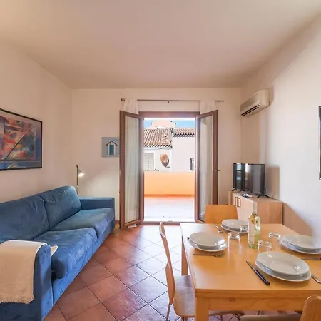 Aparthotel Isa-residence With Swimming-pool In Santa Teresa Gallura