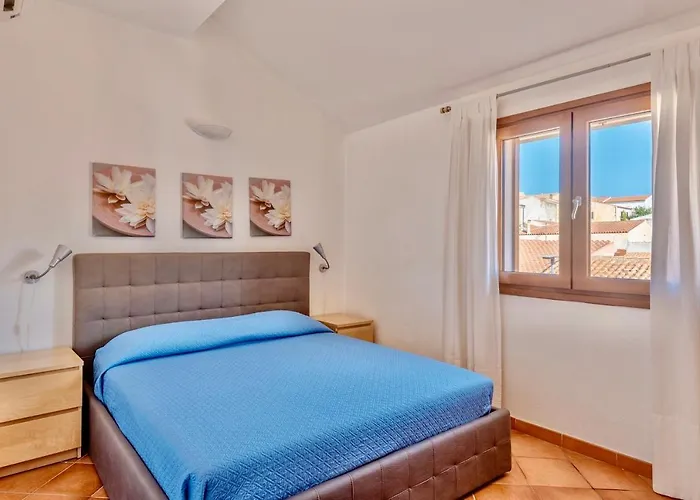 Isa-residence With Swimming-pool In Aparthotel
