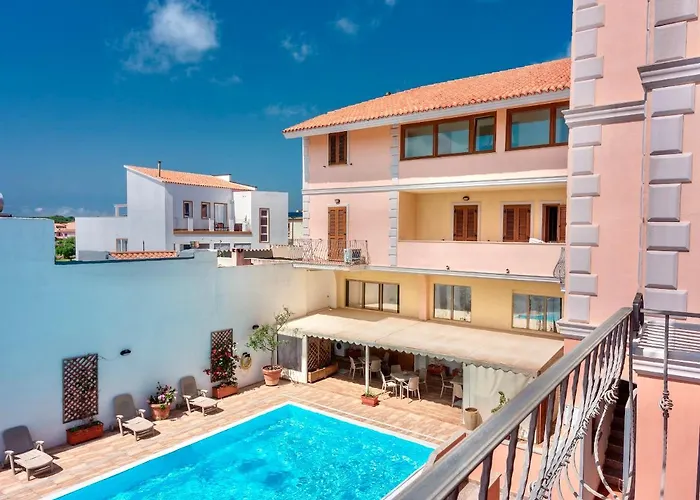 Aparthotel Isa-residence With Swimming-pool In