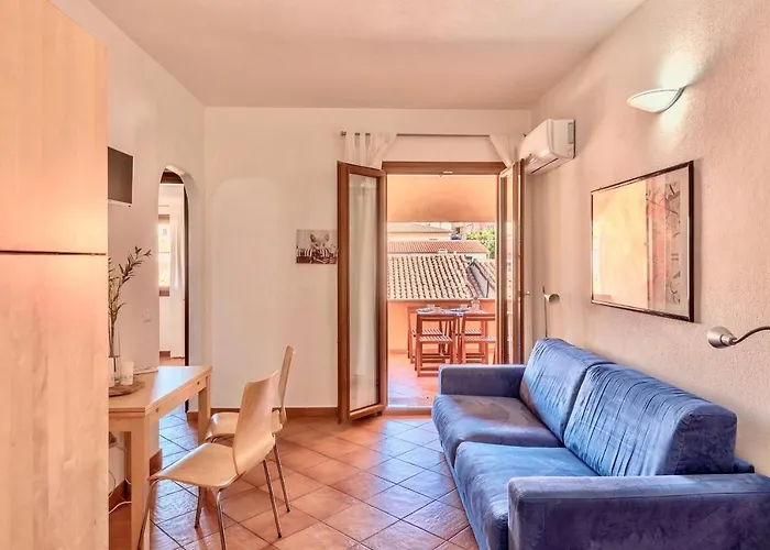 Isa-residence With Swimming-pool In Aparthotel 4*