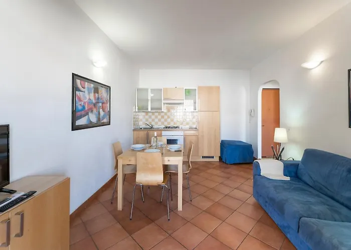 Isa-residence With Swimming-pool In 4*